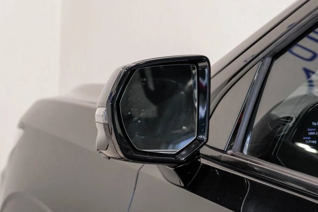 Used 2023 Cadillac Escalade V AWD/4WD image 58