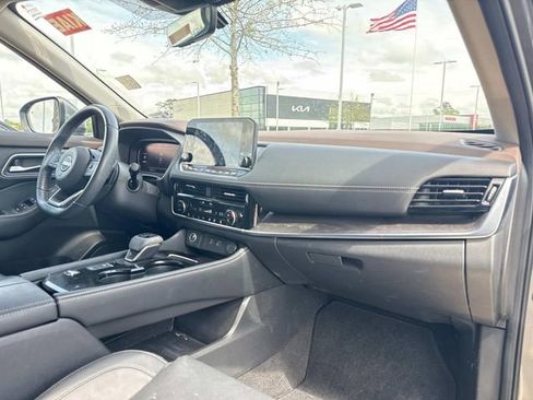 Used 2023 Nissan Rogue Platinum w/ Platinum Premium Package FWD image 20