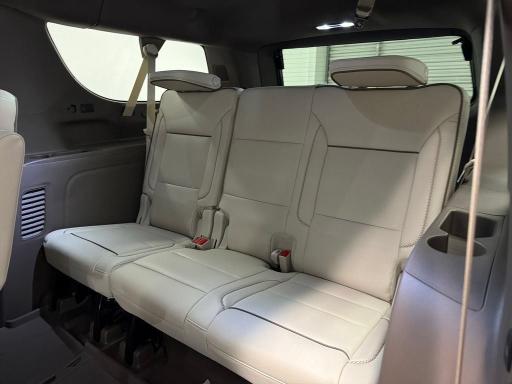 New 2026 GMC Yukon XL Denali w/ Sun & Power Step Package RWD image 13