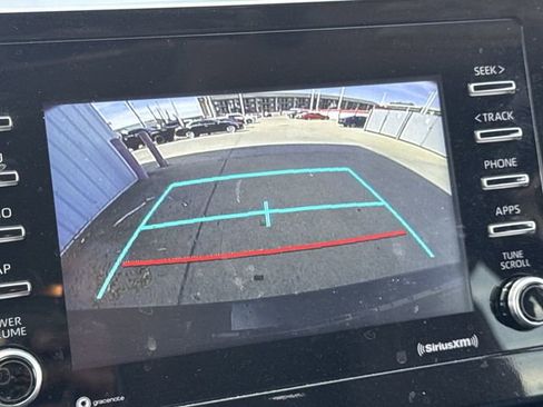 Used 2023 Toyota Camry SE image 17