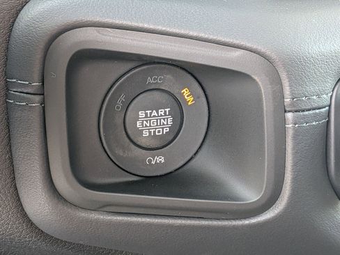 New 2026 Jeep Gladiator Sport AWD/4WD image 16