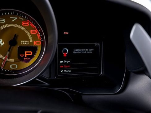 Used 2023 Ferrari F8 Tributo image 32