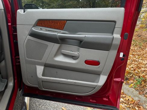 Used 2006 Dodge Ram 1500 Truck SLT w/ Trailer Tow Group image 12