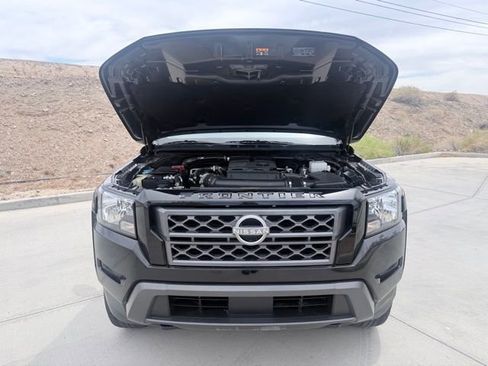 Certified 2024 Nissan Frontier SV image 38