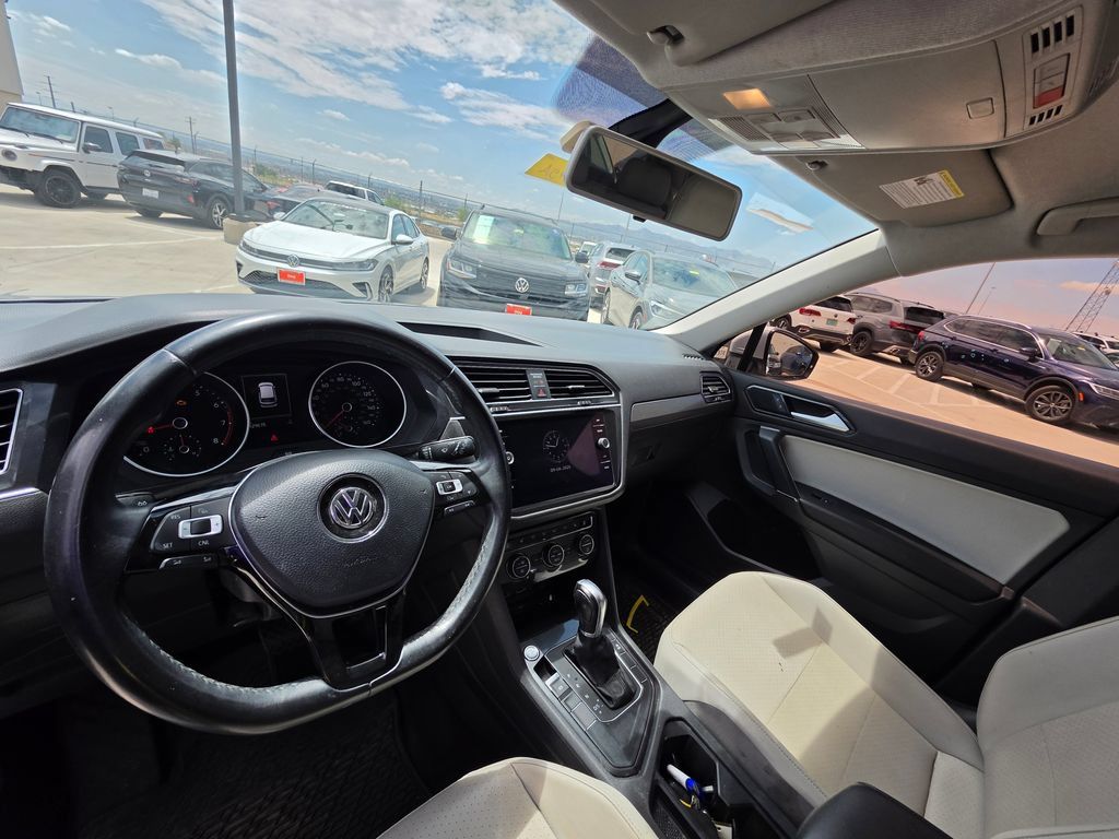 Used 2018 Volkswagen Tiguan SE FWD image 12