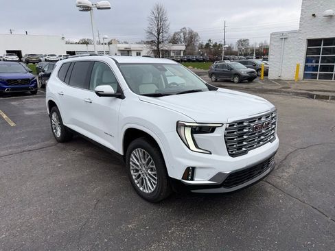 Used 2024 GMC Acadia Denali w/ Super Cruise Package image 4