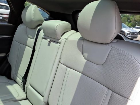 Certified 2024 Hyundai Tucson Limited FWD image 12