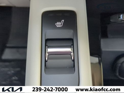 New 2025 Kia Telluride S image 24