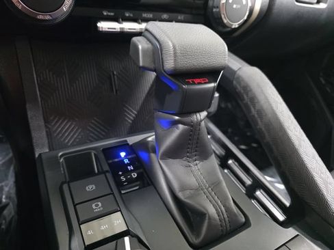Certified 2025 Toyota Tacoma TRD Sport AWD/4WD image 20