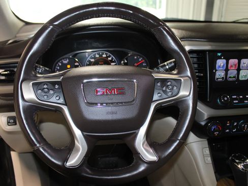 Used 2017 GMC Acadia Denali w/ Technology Package AWD/4WD image 10