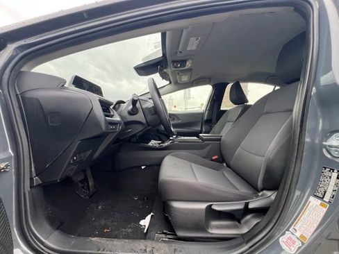 Used 2023 Toyota Prius LE image 18