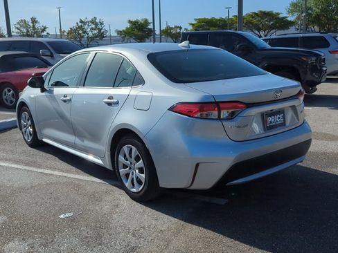 Used 2021 Toyota Corolla LE image 7