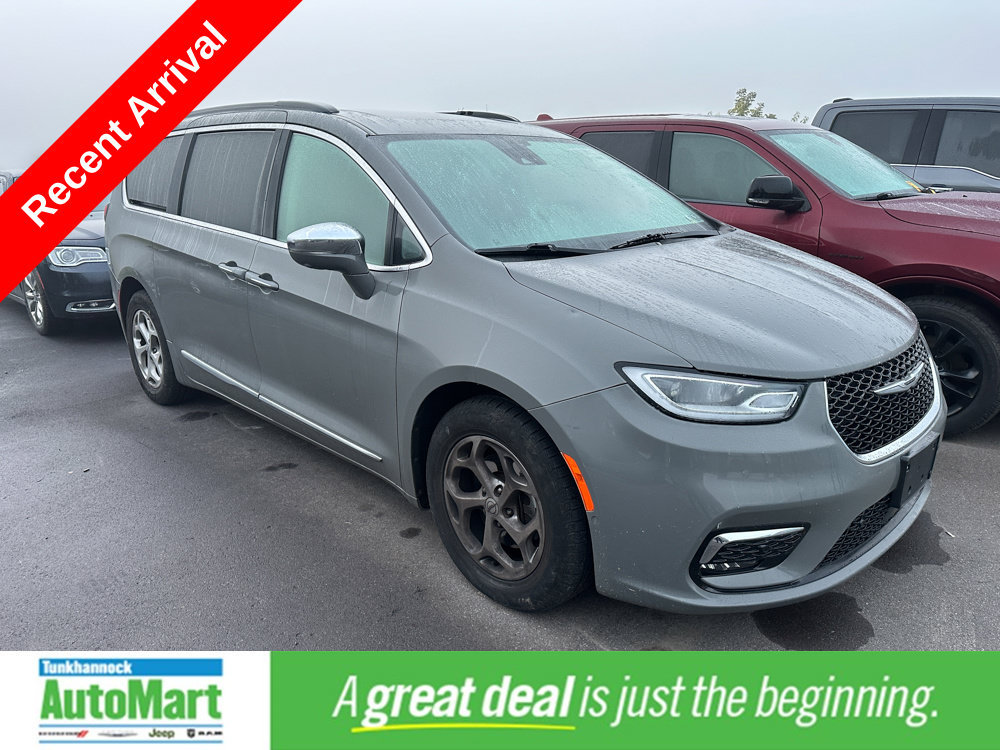 Used 2022 Chrysler Pacifica Limited FWD image 1