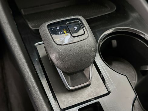 Used 2023 Nissan Rogue SV image 24