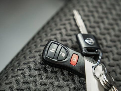 Used 2006 Nissan Frontier LE image 42