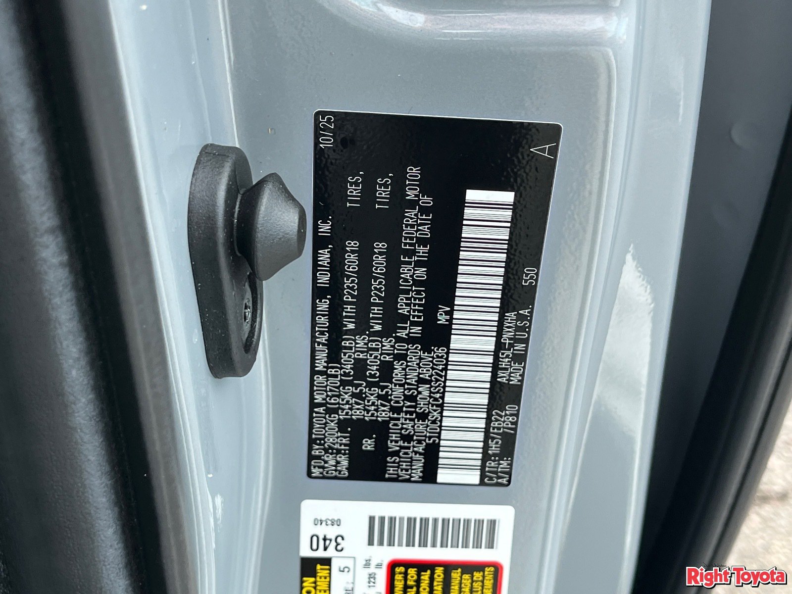 Certified 2025 Toyota Sienna XLE Woodland Edition AWD/4WD image 35