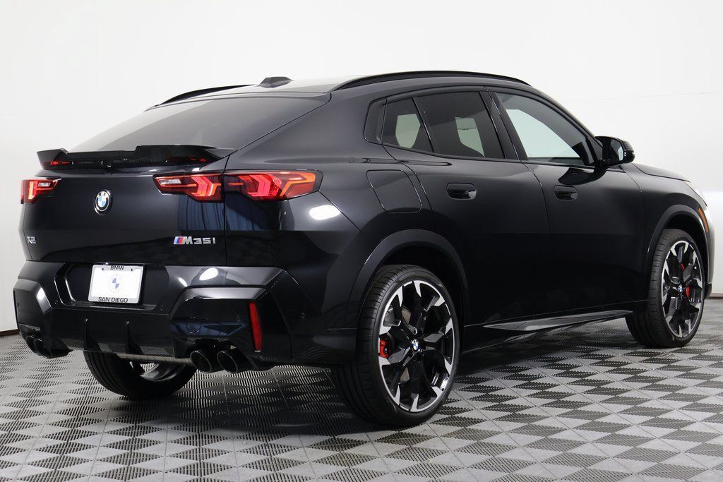 New 2026 BMW X2 M35i w/ Technology Package AWD/4WD image 2
