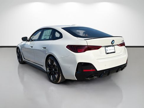 New 2026 BMW M440i w/ Premium Package RWD image 5