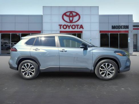 Used 2026 Toyota Corolla Cross AWD Hybrid w/ Moonroof Package image 6