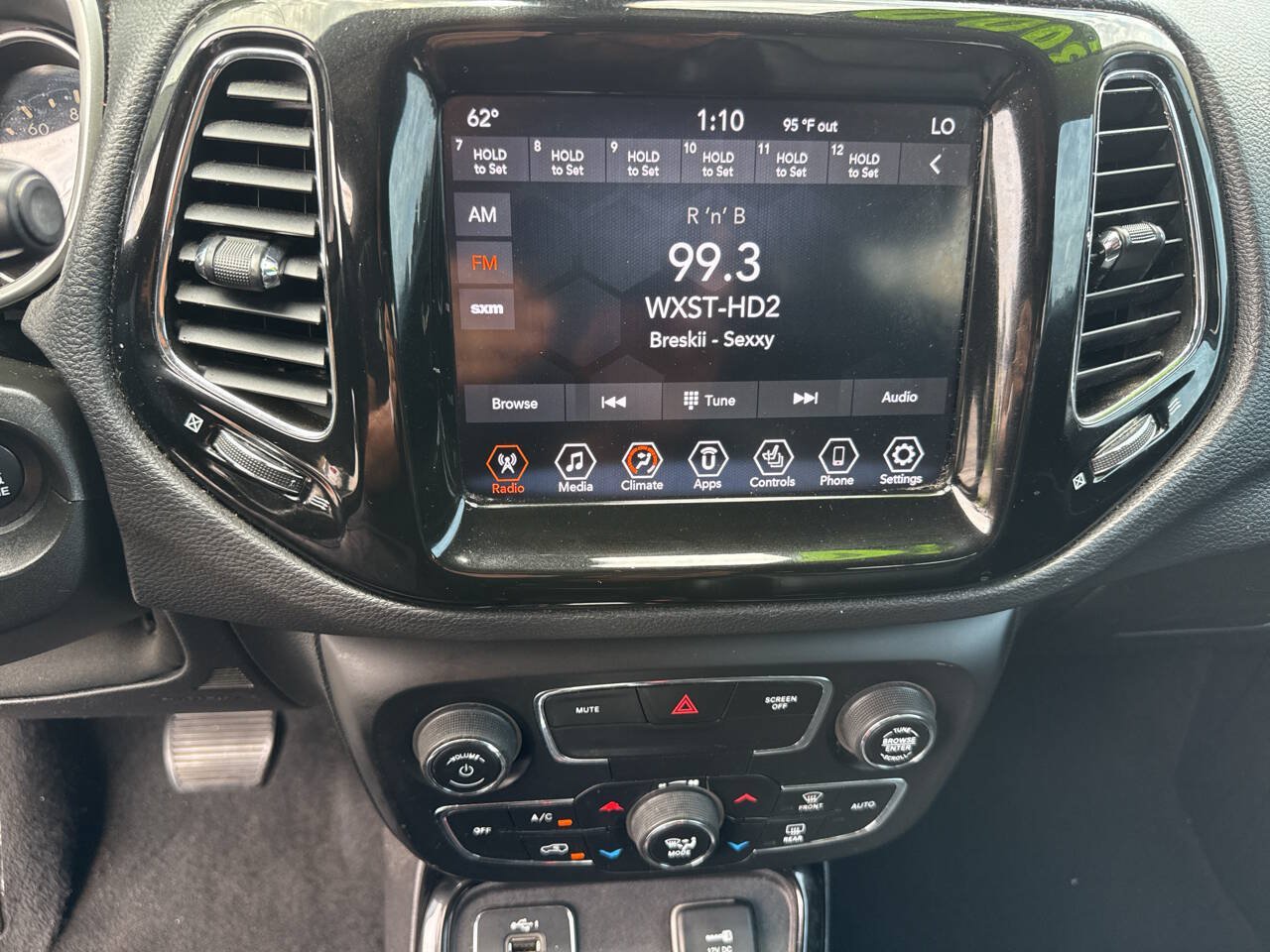 Used 2020 Jeep Compass Limited FWD image 15