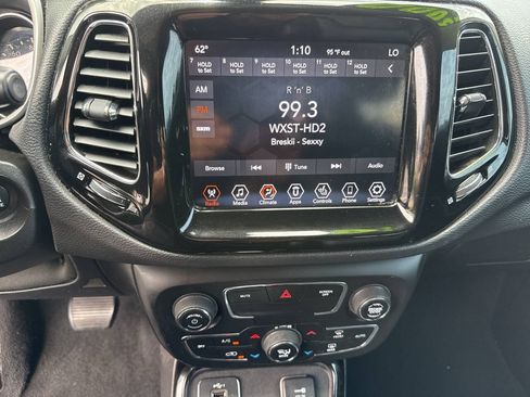 Used 2020 Jeep Compass Limited FWD image 15