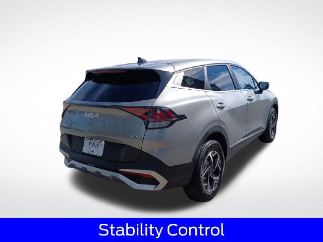 Used 2023 Kia Sportage LX AWD/4WD image 9