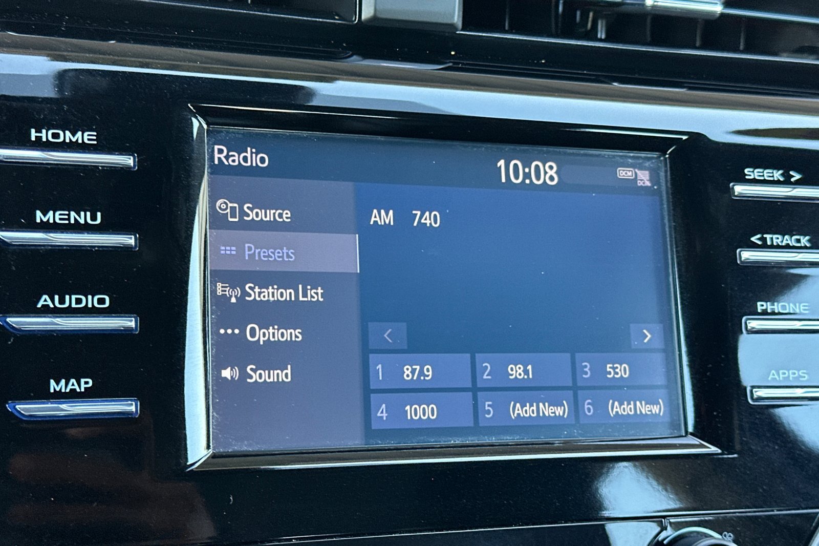 Used 2019 Toyota Camry SE w/ Convenience Package FWD image 16