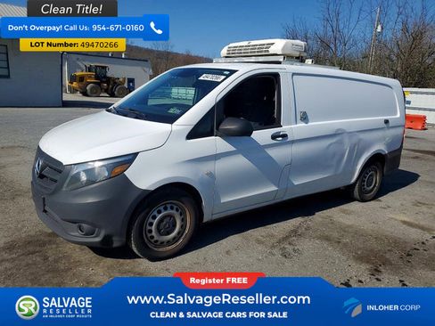 Used 2021 Mercedes-Benz Metris image 1