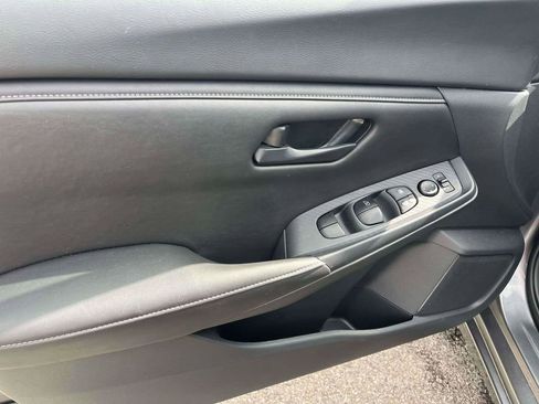 Used 2025 Nissan Sentra S image 12