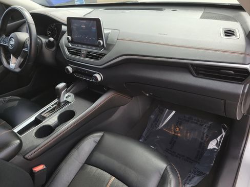 Used 2021 Nissan Altima 2.5 SR image 6