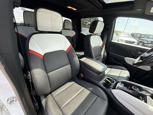 Used 2023 GMC Canyon AT4X AWD/4WD image 31