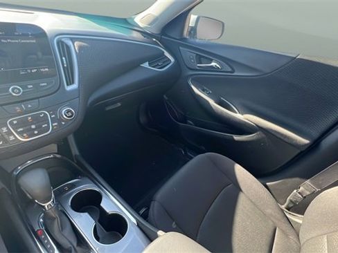 Used 2024 Chevrolet Malibu LT image 23