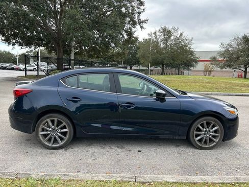 Used 2018 MAZDA MAZDA3 Touring image 6