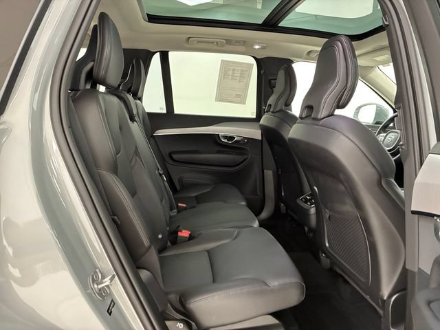 Used 2024 Volvo XC90 B5 Core AWD/4WD image 16