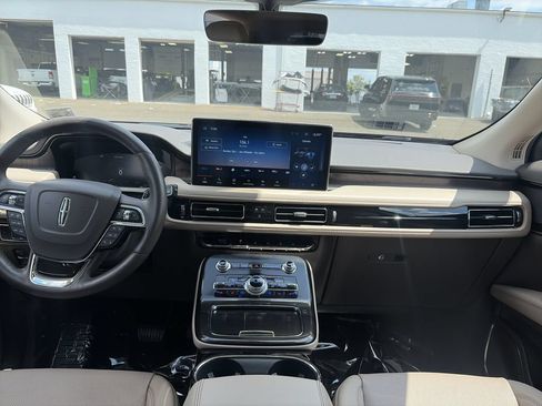 Certified 2023 Lincoln Nautilus Reserve AWD/4WD image 27