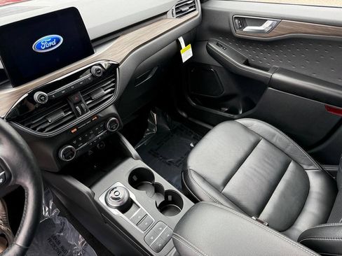 Used 2020 Ford Escape Titanium w/ Titanium Premium Package 2.0 AWD/4WD image 14