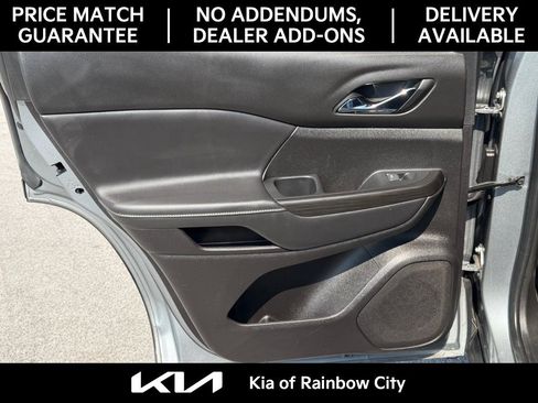 Used 2023 GMC Acadia SLT image 18