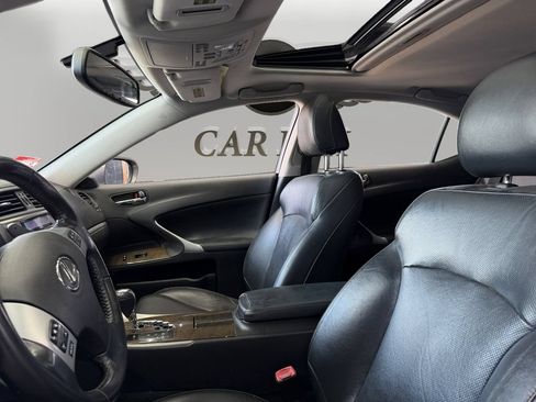 Used 2012 Lexus IS 250 w/ Premium Pkg Value Edition RWD image 9
