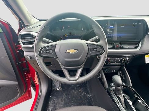 New 2026 Chevrolet TrailBlazer LT FWD image 12