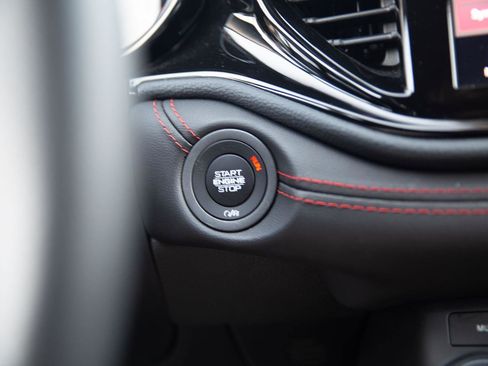 Used 2025 Dodge Durango GT w/ Blacktop Package image 14