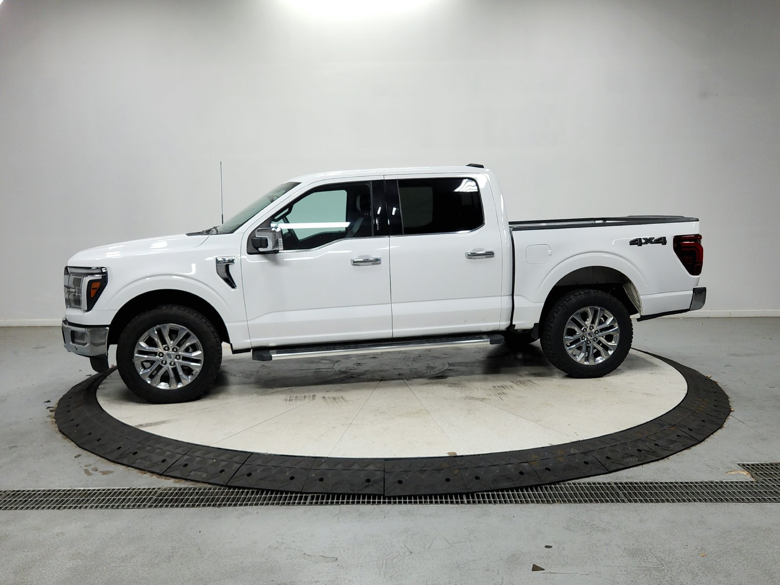 Used 2024 Ford F150 Lariat AWD/4WD image 5