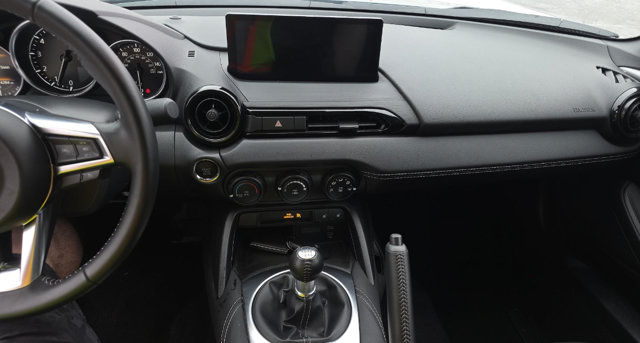 Used 2025 MAZDA MX-5 Miata Club RWD image 5