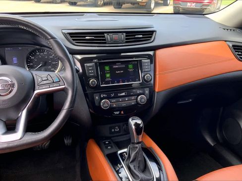 Used 2018 Nissan Rogue SL w/ Premium Package image 7