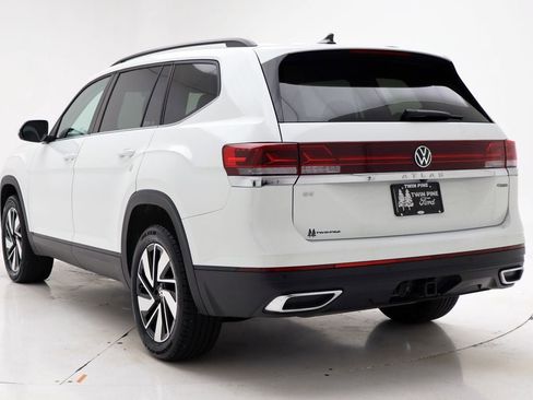 Used 2025 Volkswagen Atlas SE AWD/4WD image 6