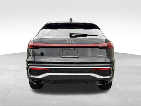 Used 2025 Audi Q5 Premium w/ Convenience Package AWD/4WD image 8