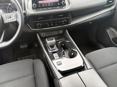 Used 2023 Nissan Rogue S FWD image 15