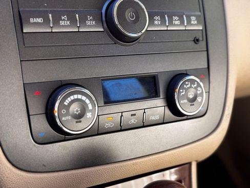 Used 2008 Buick Lucerne CXL w/ Ultra Confidence Package image 11