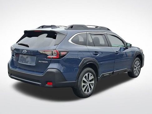 Used 2024 Subaru Outback Premium AWD/4WD image 6