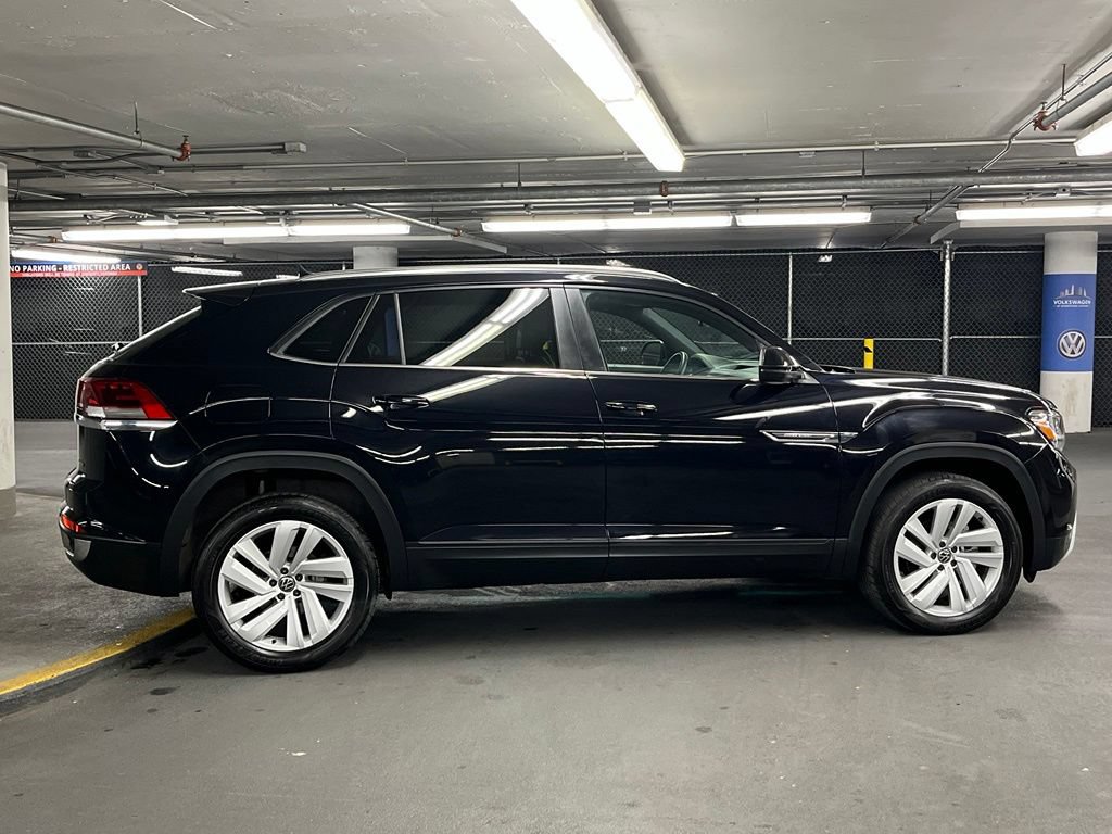 Certified 2023 Volkswagen Atlas Cross Sport SE w/ Panoramic Sunroof Package AWD/4WD image 41