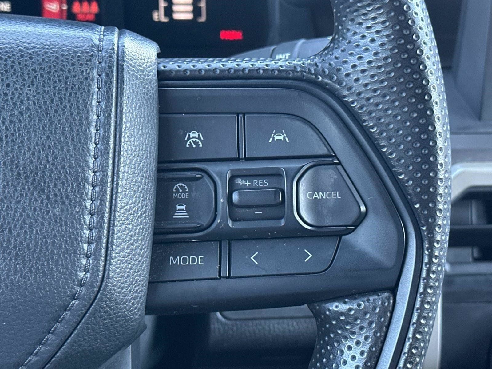 Used 2024 Toyota Tacoma SR5 AWD/4WD image 23